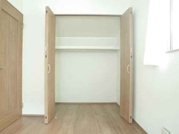 小平市栄町2丁目の新築一戸建の収納画像