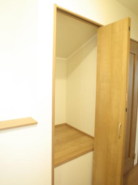 小平市栄町2丁目の新築一戸建の収納画像