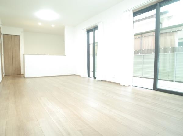 小平市栄町2丁目の新築一戸建のリビング画像