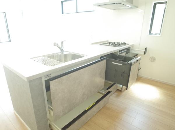 小平市大沼町４丁目の新築一戸建のキッチン画像