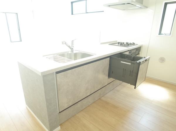 小平市大沼町４丁目の新築一戸建のキッチン画像