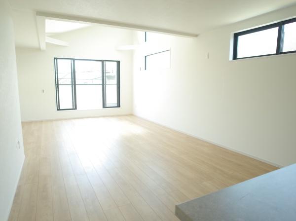 小平市大沼町４丁目の新築一戸建のリビング画像