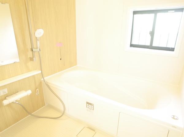 小平市津田町1丁目の新築一戸建のバス画像