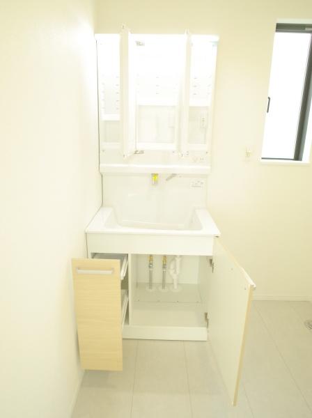 小平市津田町1丁目の新築一戸建の洗面台・洗面所画像