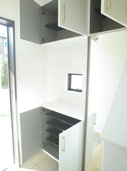 小平市津田町1丁目の新築一戸建の玄関画像