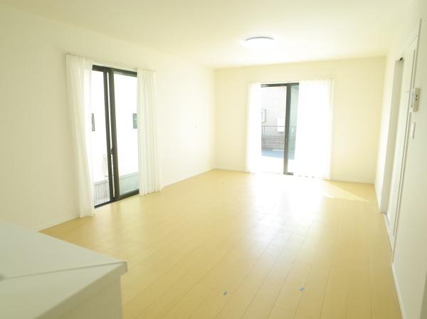 小平市津田町1丁目の新築一戸建のリビング画像