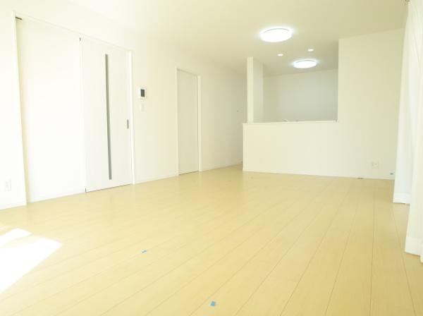 小平市津田町1丁目の新築一戸建のリビング画像