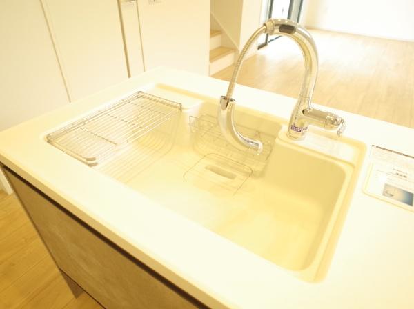 小平市小川町1丁目の新築一戸建のキッチン画像