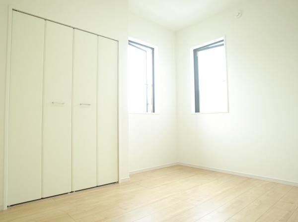 小平市小川町1丁目の新築一戸建の洋室画像