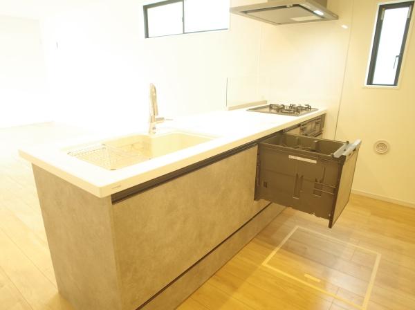 小平市小川町1丁目の新築一戸建のキッチン画像