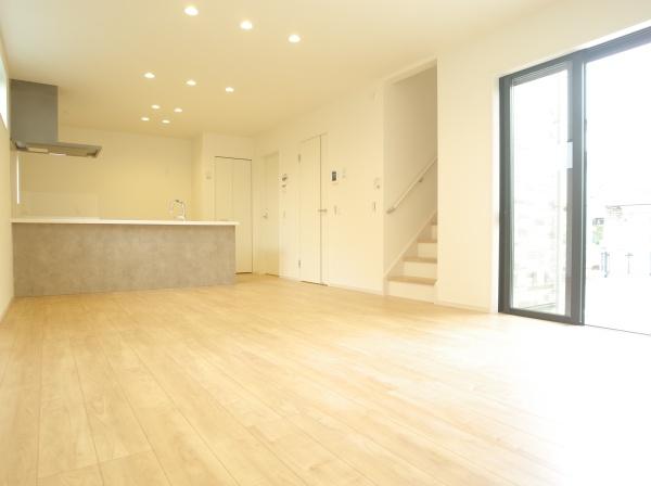 小平市小川町1丁目の新築一戸建のリビング画像