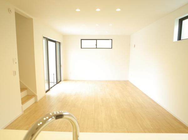 小平市小川町1丁目の新築一戸建のリビング画像