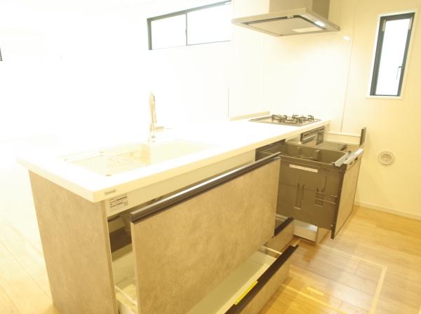 小平市小川町1丁目の新築一戸建のキッチン画像