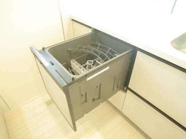 小平市仲町の新築一戸建のキッチン画像