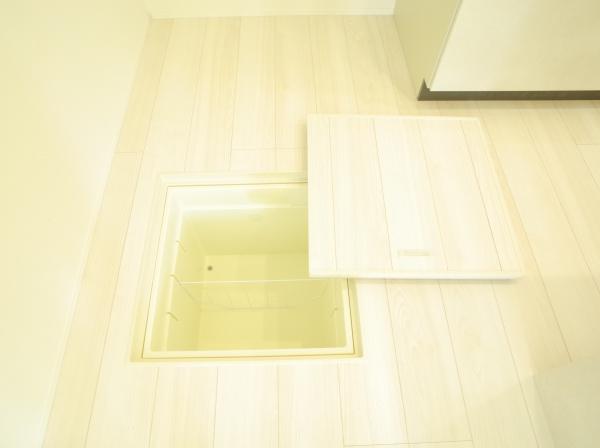 小平市仲町の新築一戸建のキッチン画像