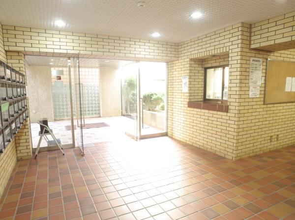 一橋学園ガーデニアのエントランス画像