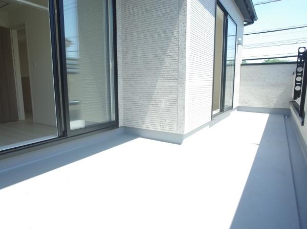 小平市大沼町６丁目の新築一戸建のバルコニー画像