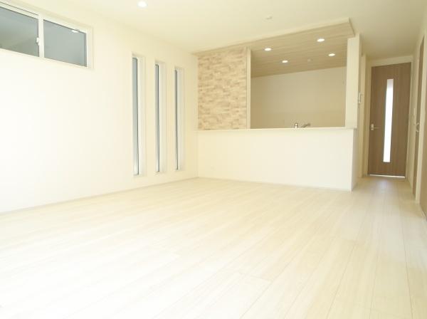 小平市大沼町６丁目の新築一戸建のリビング画像