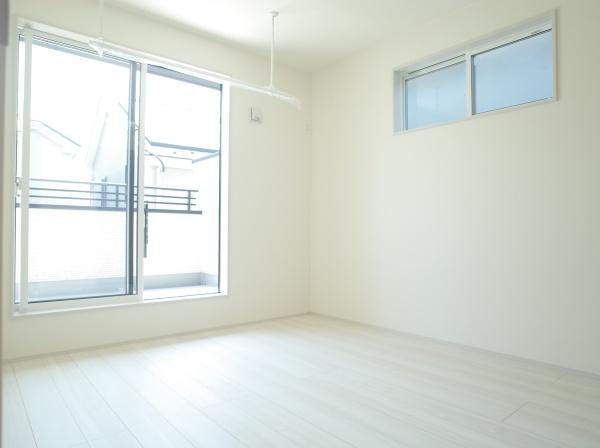 小平市大沼町６丁目の新築一戸建の洋室画像