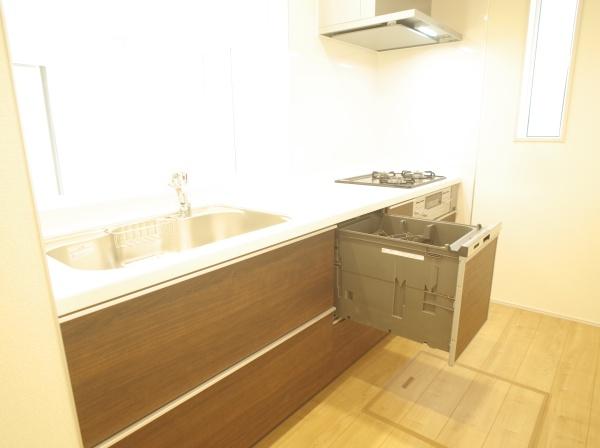 小平市大沼町６丁目の新築一戸建のキッチン画像