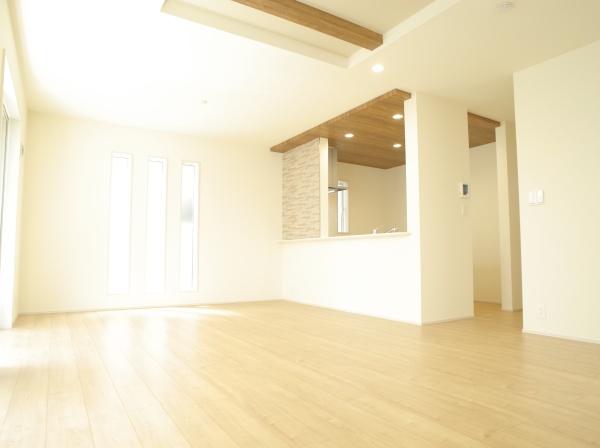 小平市大沼町６丁目の新築一戸建のリビング画像