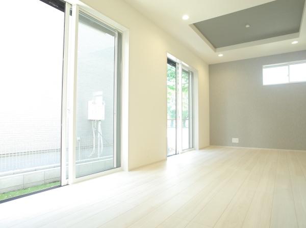 小平市大沼町６丁目の新築一戸建のリビング画像