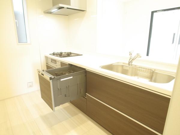 小平市大沼町６丁目の新築一戸建のキッチン画像