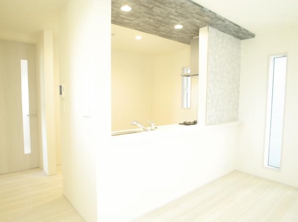 小平市大沼町６丁目の新築一戸建のキッチン画像
