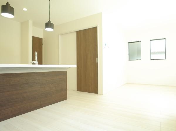 小平市小川町1丁目の新築一戸建のリビング画像