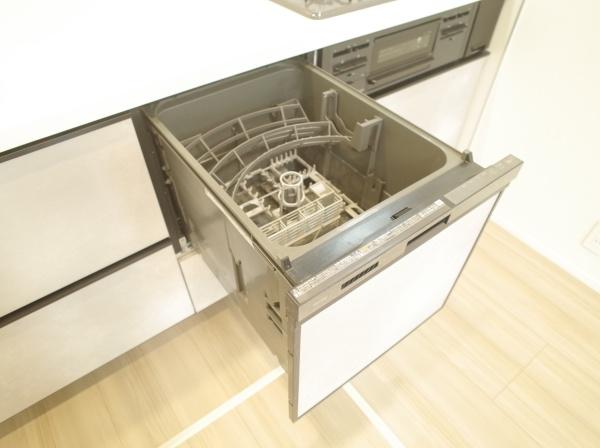 小平市仲町の新築一戸建のキッチン画像