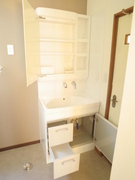 小平市小川町1丁目の中古一戸建の洗面台・洗面所画像
