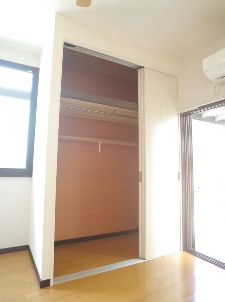 小平市小川町1丁目の中古一戸建の収納画像