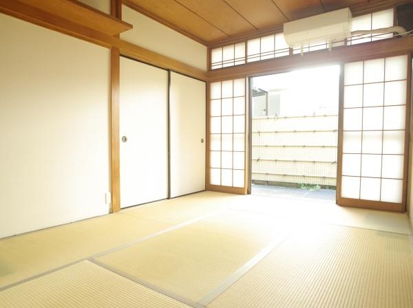 小平市小川町1丁目の中古一戸建の和室画像