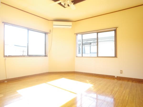 小平市小川町1丁目の中古一戸建の洋室画像