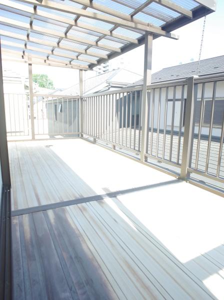 小平市小川町1丁目の中古一戸建のバルコニー画像