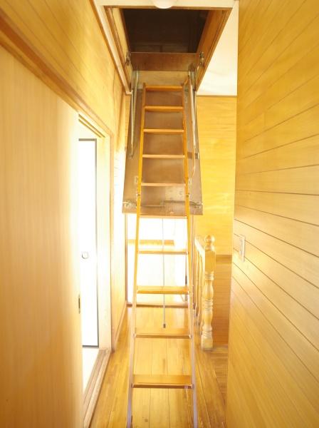 小平市小川町1丁目の中古一戸建の収納画像