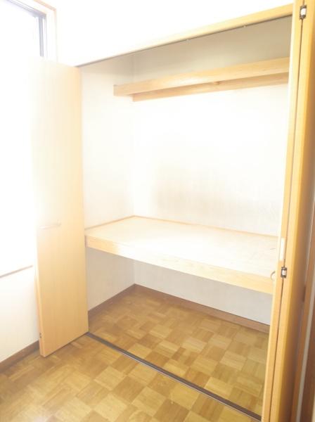小平市小川町1丁目の中古一戸建の収納画像