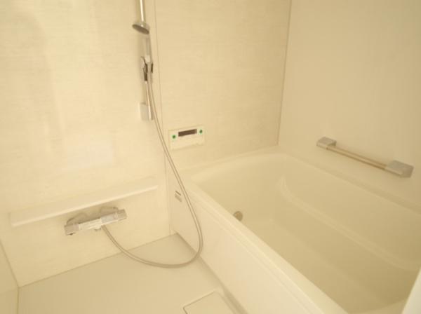 小平市小川町1丁目の中古一戸建のバス画像