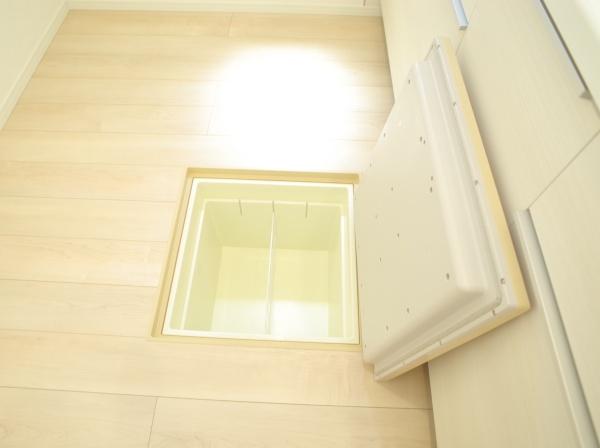 小平市仲町の新築一戸建のキッチン画像