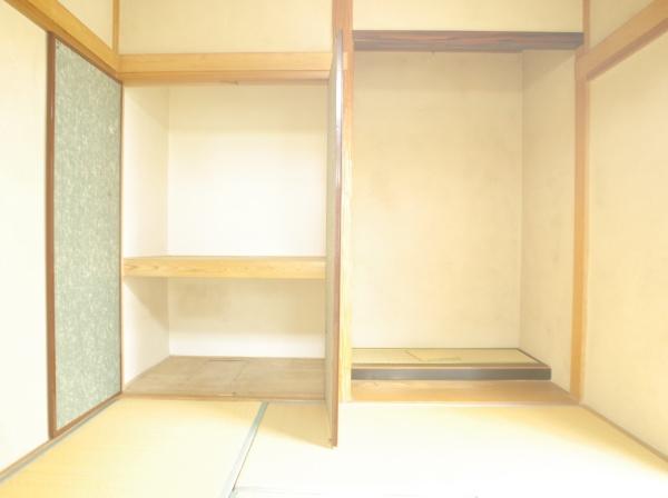 小平市栄町３丁目の中古一戸建の収納画像