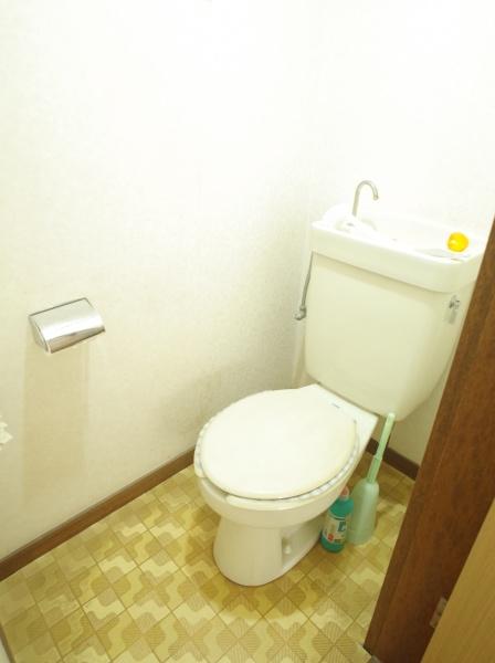 小平市栄町３丁目の中古一戸建のトイレ画像