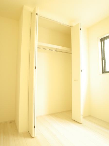 小平市小川西町２丁目の新築一戸建の収納画像