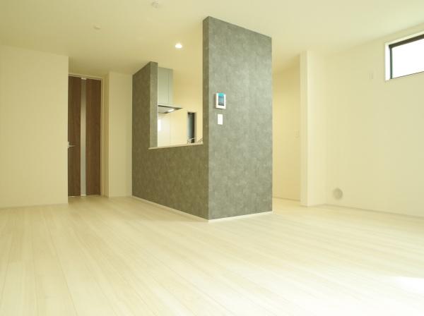 小平市小川西町２丁目の新築一戸建のリビング画像