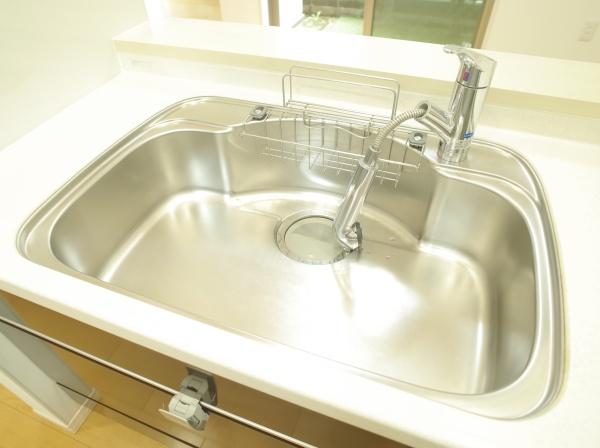 小平市小川町1丁目の中古一戸建のキッチン画像