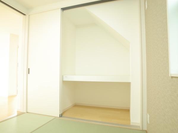 小平市小川町1丁目の中古一戸建の収納画像