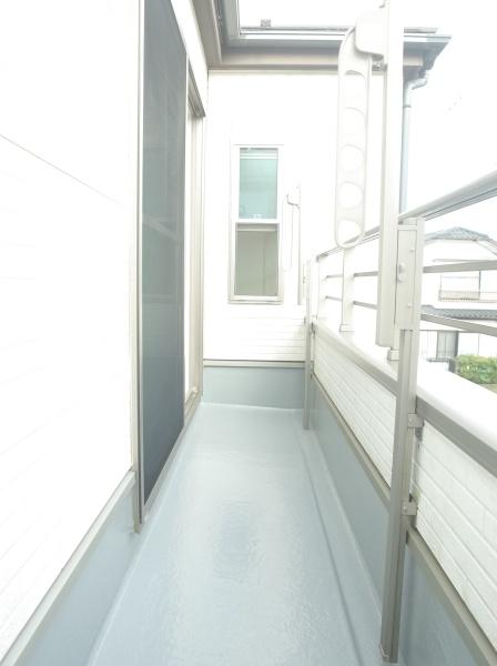小平市小川町1丁目の中古一戸建のバルコニー画像