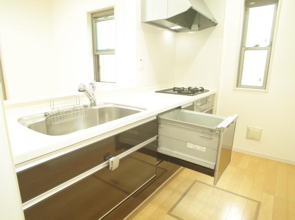 小平市小川町1丁目の中古一戸建のキッチン画像