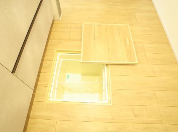小平市学園東町の新築一戸建のキッチン画像