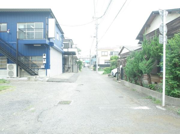 小平市学園西町３丁目の新築一戸建の前面道路含む現地写真画像