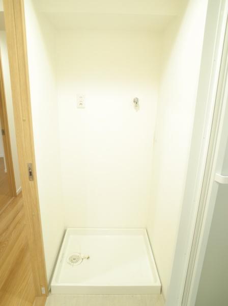 ウイングヒルズ一橋学園 南西角部屋!の洗面台・洗面所画像